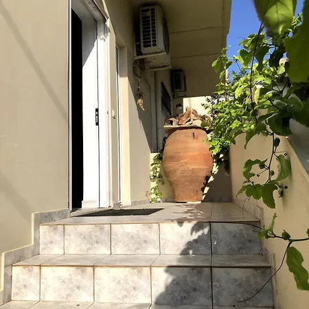 Rosy's House With Amenities Near Chania