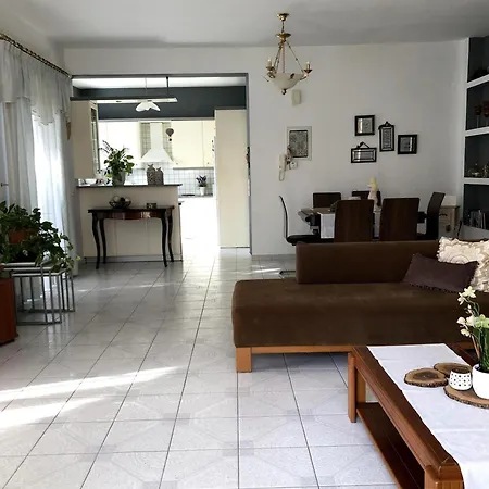 Rosy's House With Amenities Near Chania