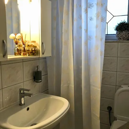 Rosy's House With Amenities Near Chania 度假居 *