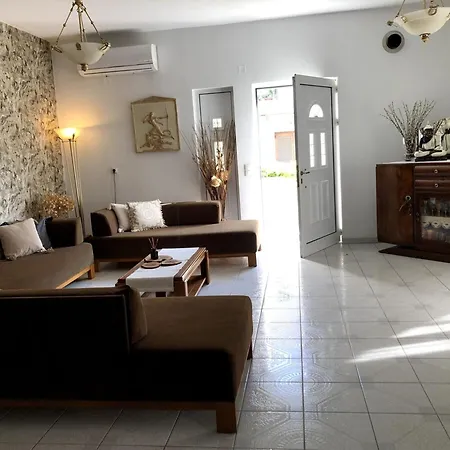 Rosy's House With Amenities Near Chania *