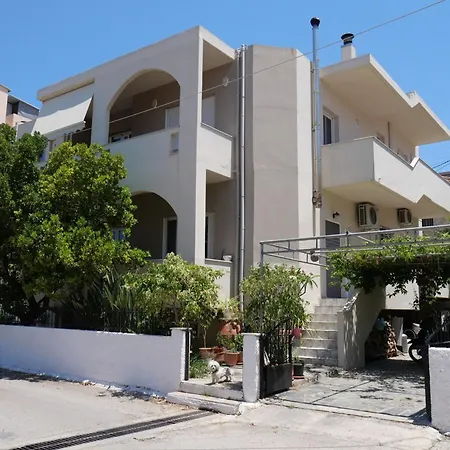 Rosy's House With Amenities Near Chania Дом отдыха
